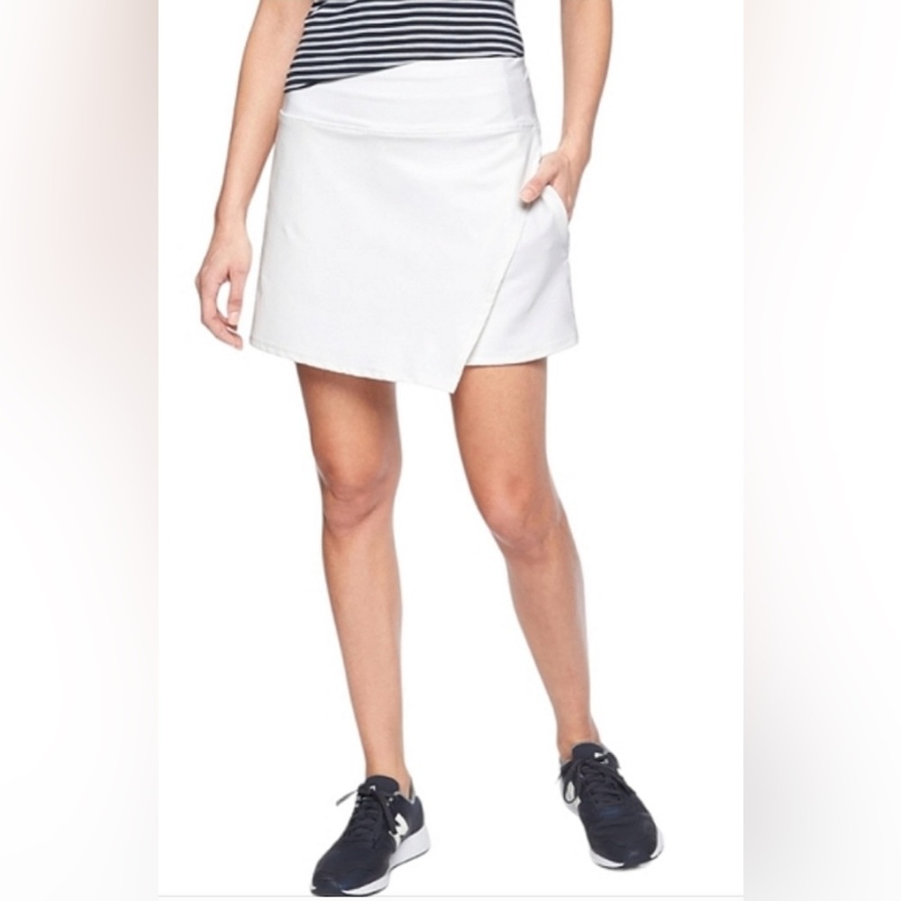 ATHLETA Annette White Tennis Skirt Skort Mesh Lining Pockets Large